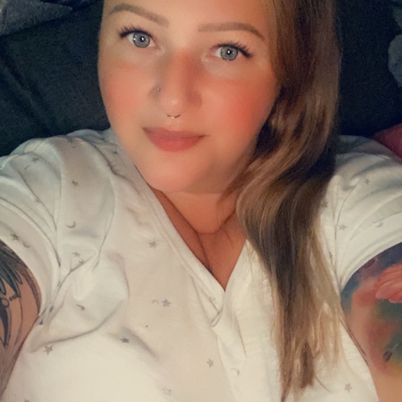 Meet your Posher, Shel - Picture 2 of 4